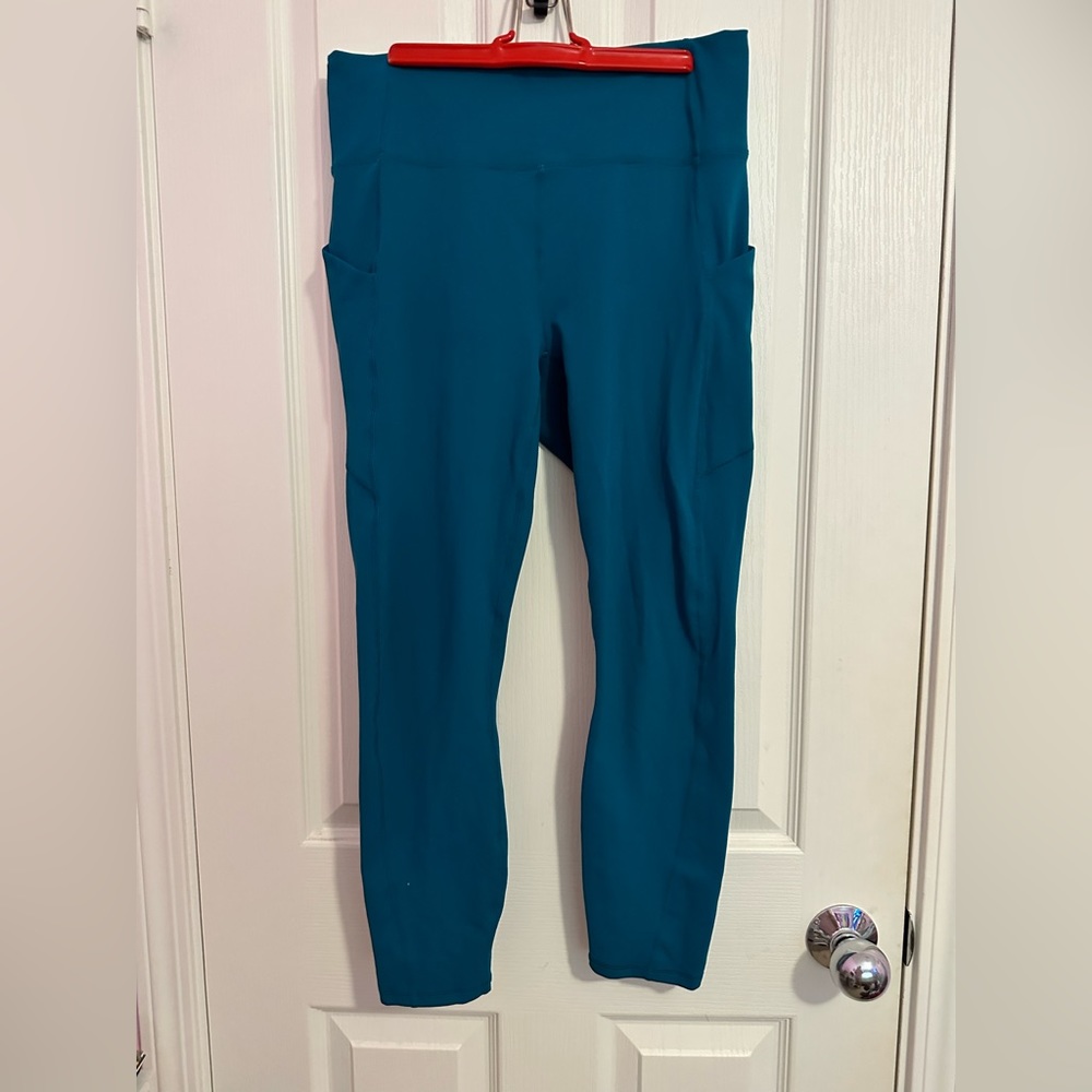 Pure Luxe Fabletics Leggings LARGE